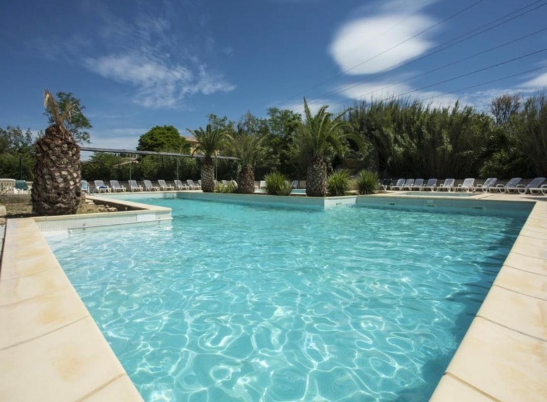Maison De Vacances Dans Residence Avec Piscine อาร์ลส์ ภายนอก รูปภาพ