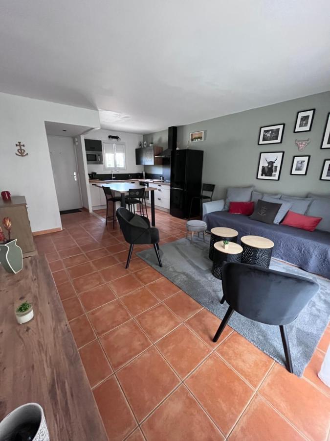 Maison De Vacances Dans Residence Avec Piscine อาร์ลส์ ภายนอก รูปภาพ